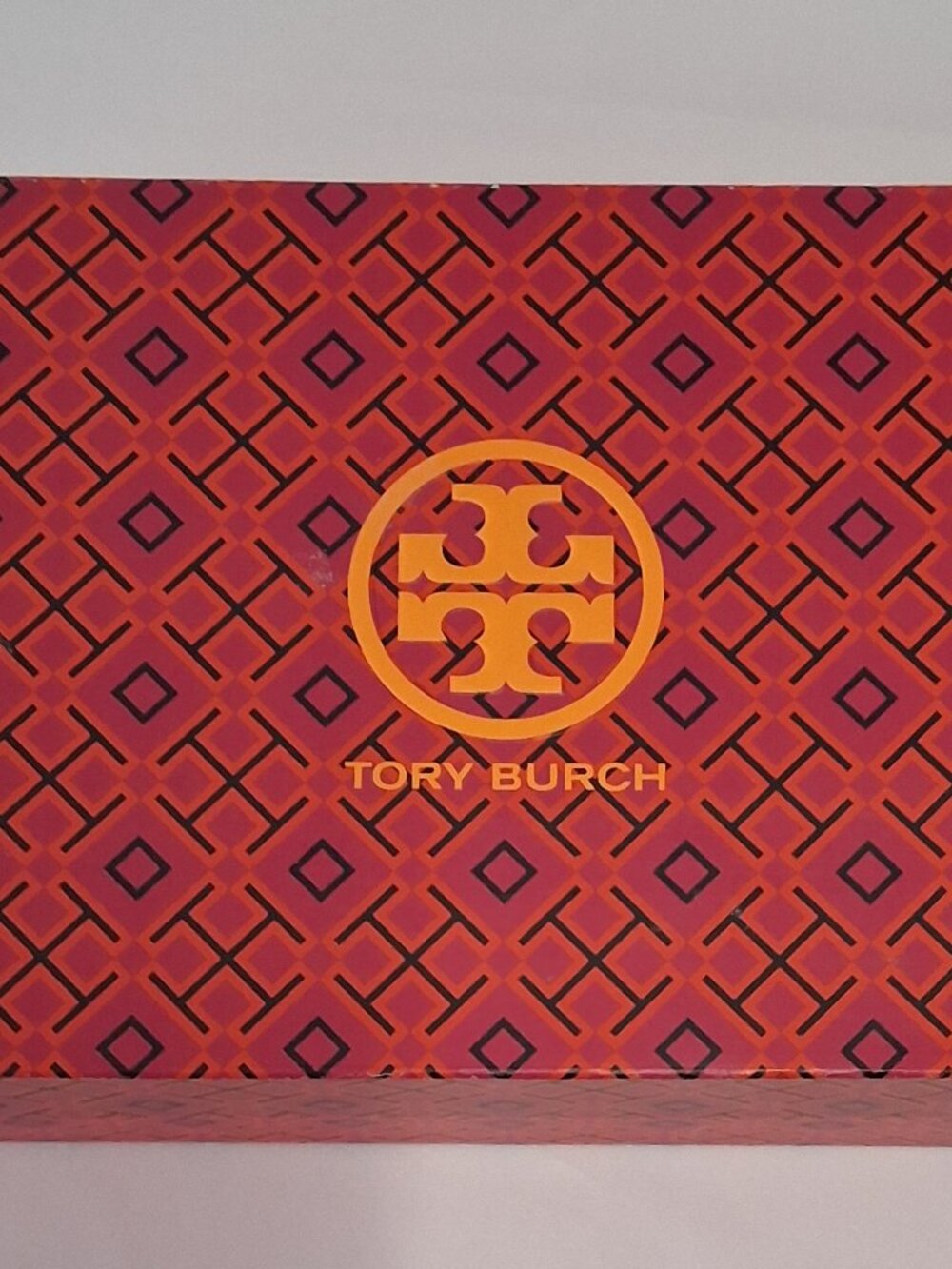 Tory Burch Miller Patent Leather Sandals Color: Tan Size: 9 New In Box - Picture 4 of 5